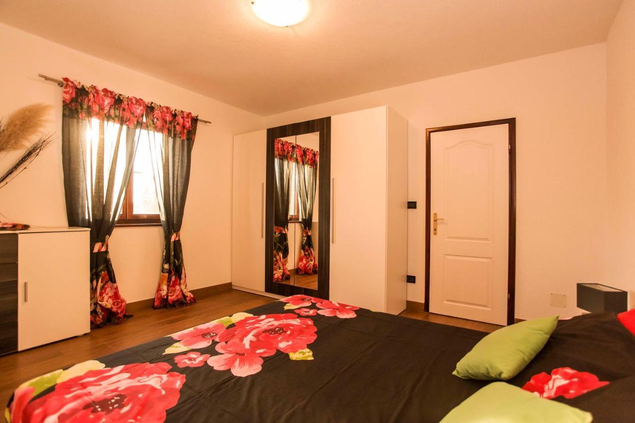 Holiday House Alex Rovinj Luaran gambar