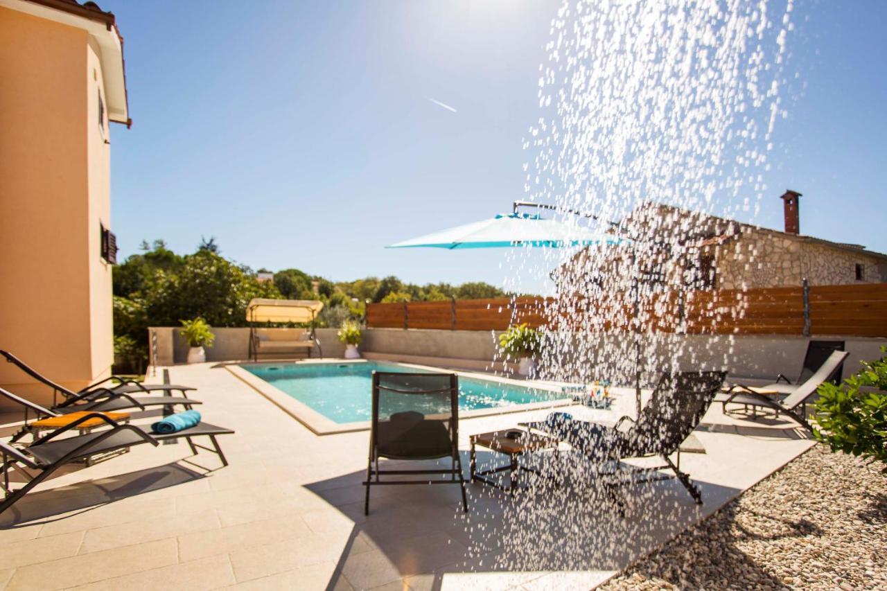 Holiday House Alex Rovinj Luaran gambar