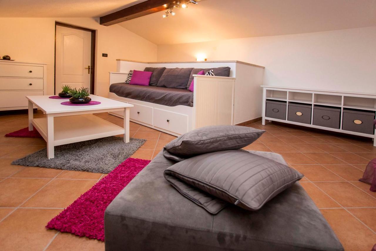 Holiday House Alex Rovinj Luaran gambar