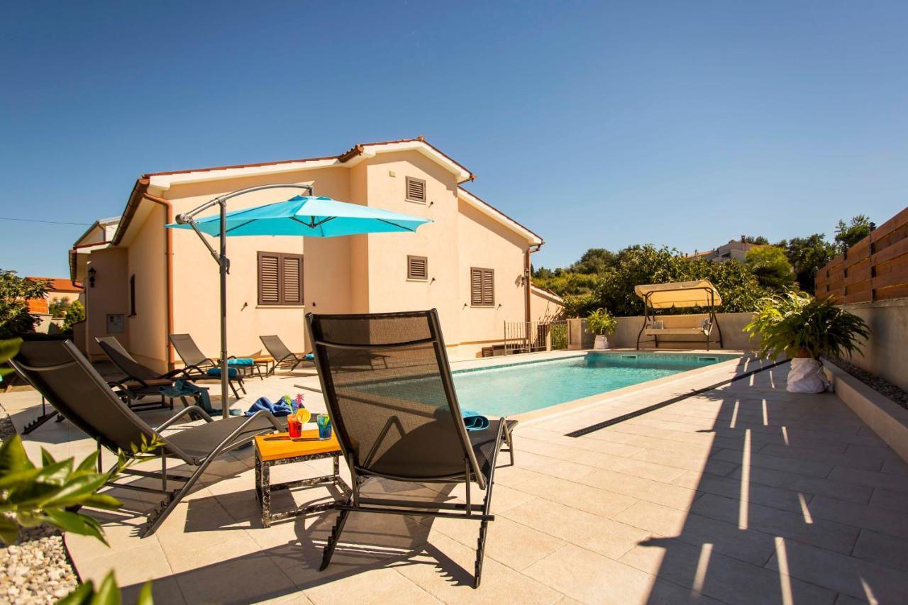 Holiday House Alex Rovinj Luaran gambar