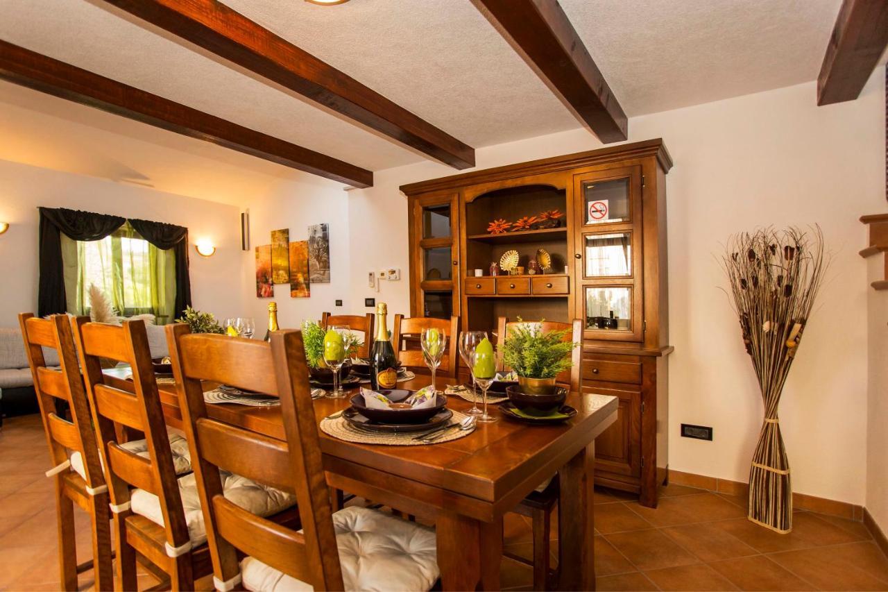 Holiday House Alex Rovinj Luaran gambar
