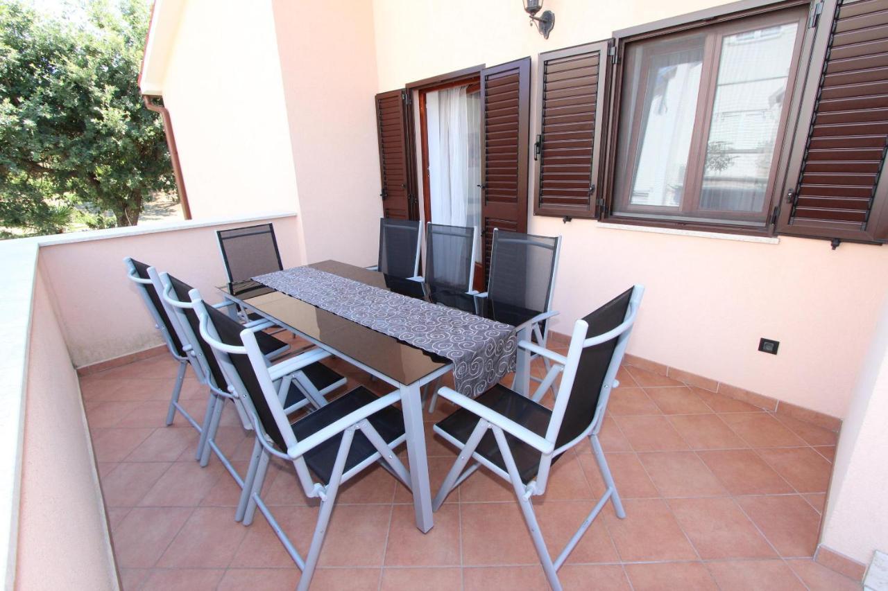 Holiday House Alex Rovinj Luaran gambar